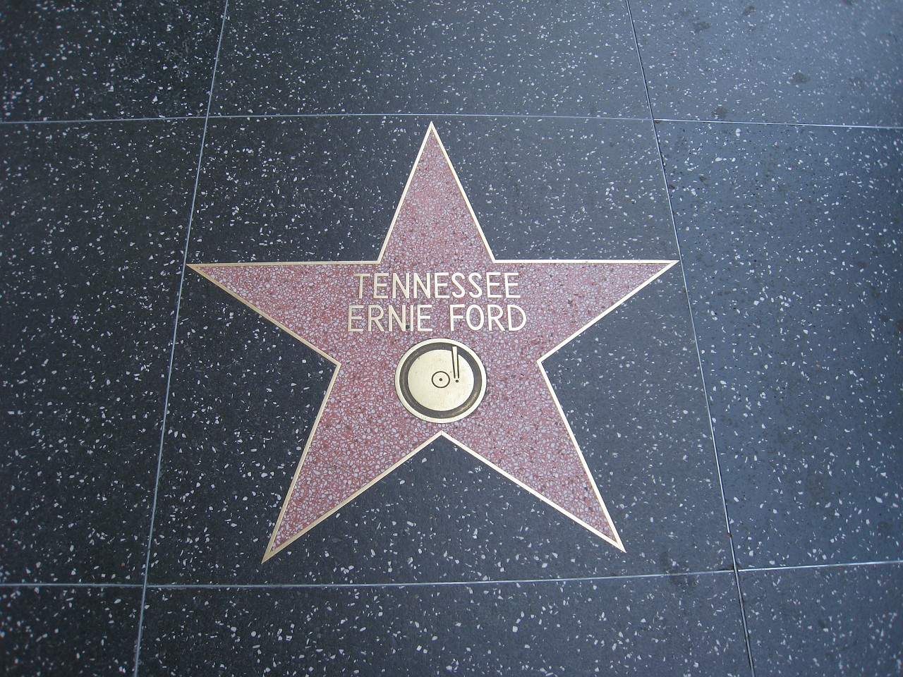 1206 California 2008-03 LA Scene.jpg - A visit to the Los Angeles California area in March of 2008. Activities ranged from Monets at the Getty, street hawkers at Venice Beach, movie look-alikes at Grauman's Chinese Theatre, to the Mission at San Juan Capistrano.